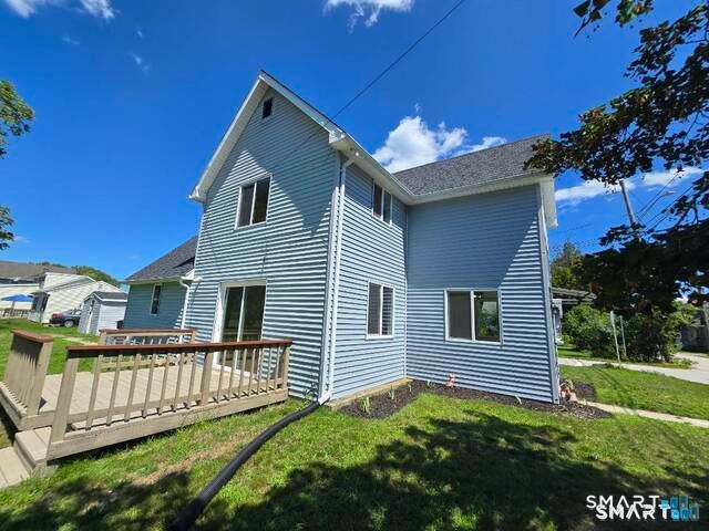 62 Benham Avenue, Waterford, CT 06375