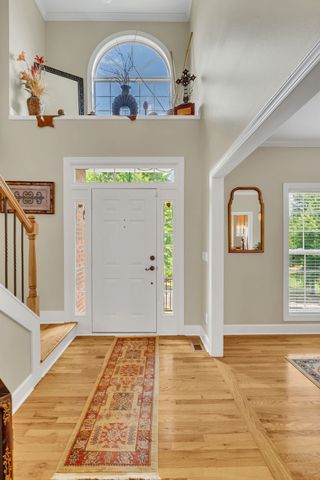 1046 Island Brook Dr, Hendersonville, TN 37075