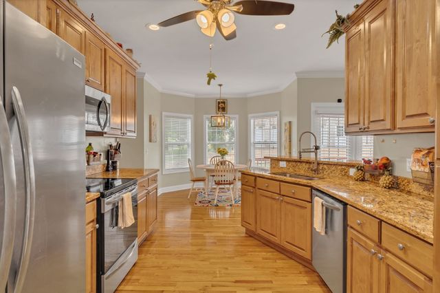 1046 Island Brook Dr, Hendersonville, TN 37075