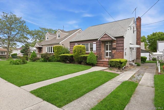 25707 147th Avenue, Rosedale, NY 11422