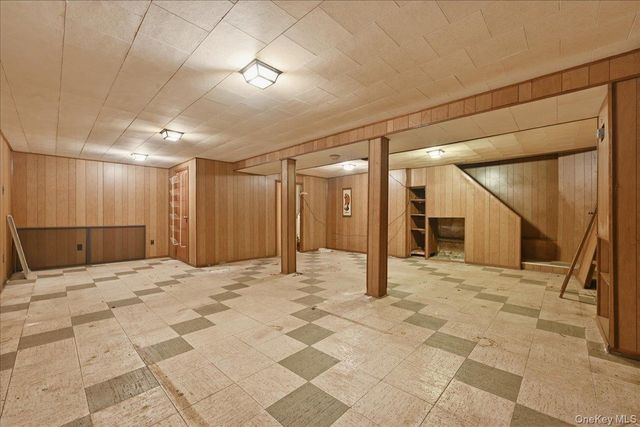 25707 147th Avenue, Rosedale, NY 11422