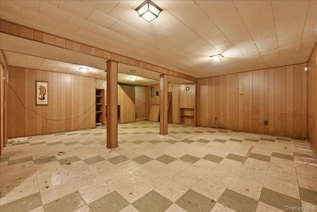 25707 147th Avenue, Rosedale, NY 11422