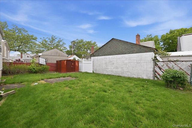 25707 147th Avenue, Rosedale, NY 11422