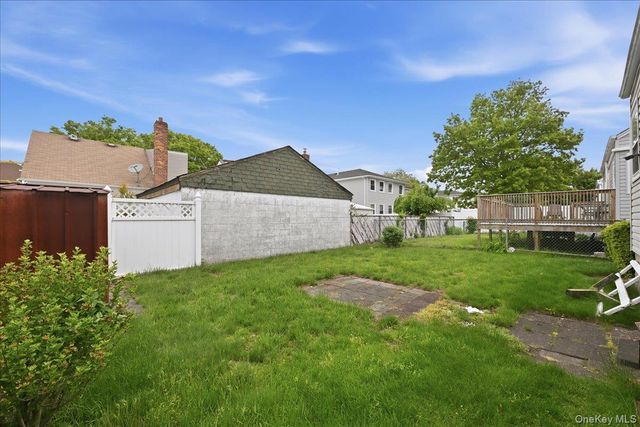 25707 147th Avenue, Rosedale, NY 11422