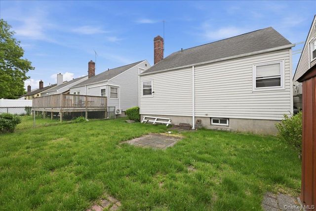 25707 147th Avenue, Rosedale, NY 11422