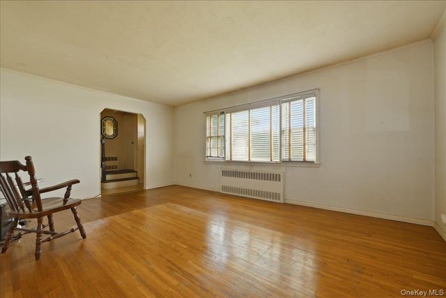25707 147th Avenue, Rosedale, NY 11422