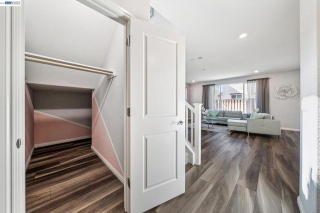 209 Brush Creek Dr, Brentwood, CA 94513