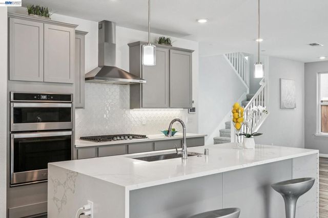 209 Brush Creek Dr, Brentwood, CA 94513