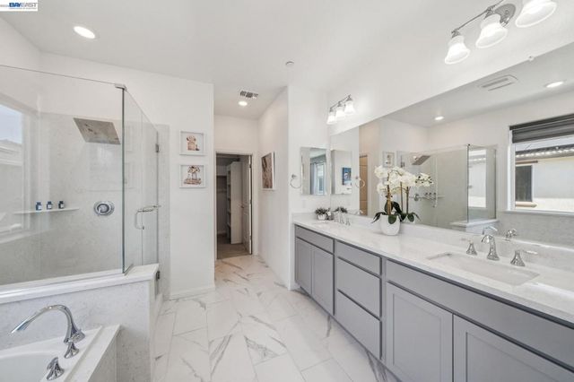 209 Brush Creek Dr, Brentwood, CA 94513