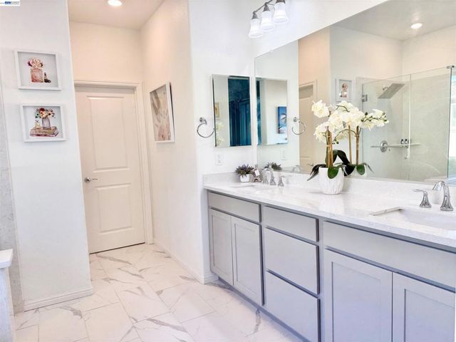 209 Brush Creek Dr, Brentwood, CA 94513