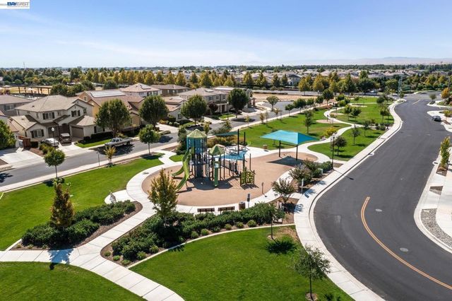 209 Brush Creek Dr, Brentwood, CA 94513