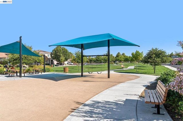 209 Brush Creek Dr, Brentwood, CA 94513