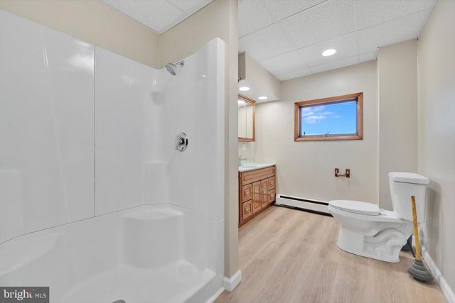 204 S BROAD MOUNTAIN AVE, Frackville, PA 17931