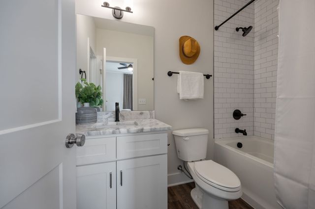 5621 Lenox Ave Unit 4, Nashville, TN 37209