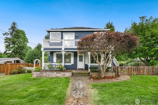 919 6th Avenue S, Edmonds, WA 98020