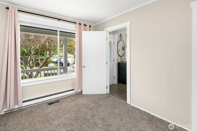919 6th Avenue S, Edmonds, WA 98020