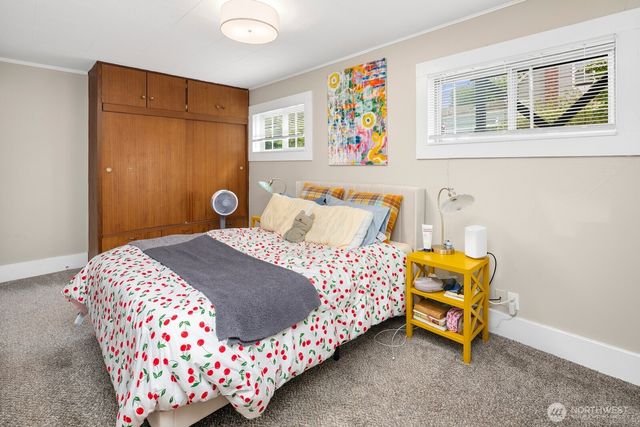 919 6th Avenue S, Edmonds, WA 98020