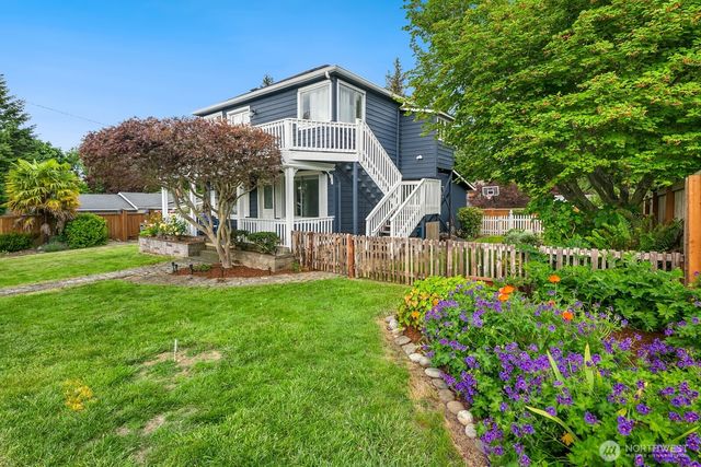 919 6th Avenue S, Edmonds, WA 98020