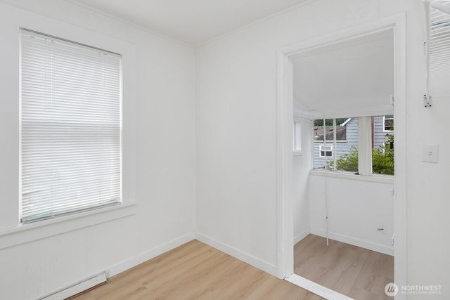 919 6th Avenue S, Edmonds, WA 98020