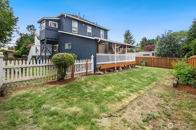 919 6th Avenue S, Edmonds, WA 98020