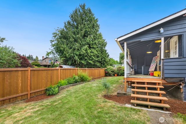 919 6th Avenue S, Edmonds, WA 98020