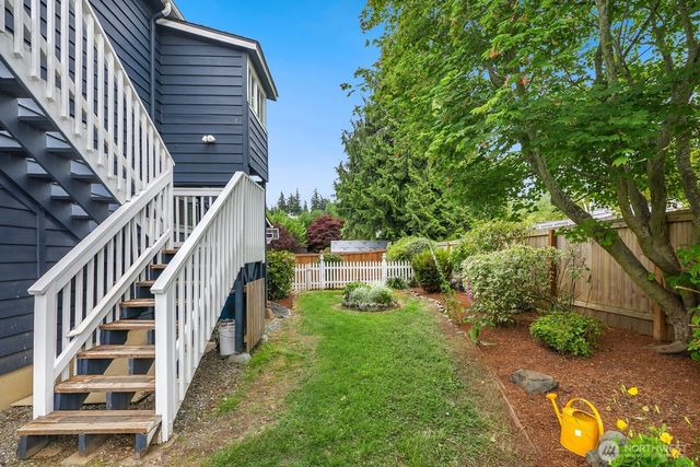 919 6th Avenue S, Edmonds, WA 98020