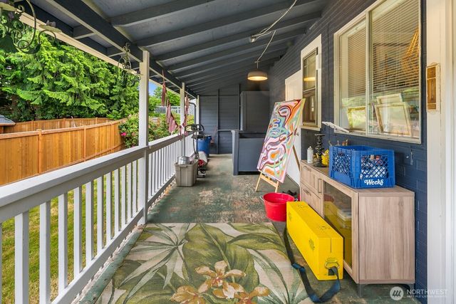 919 6th Avenue S, Edmonds, WA 98020