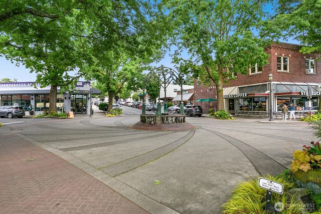 919 6th Avenue S, Edmonds, WA 98020