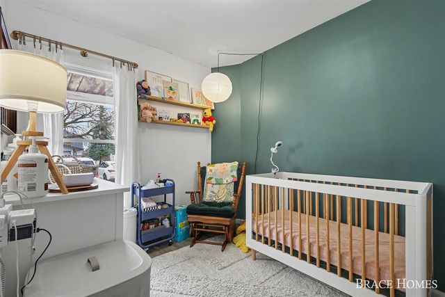 17 Vandine Place, Grand Rapids, MI 49503