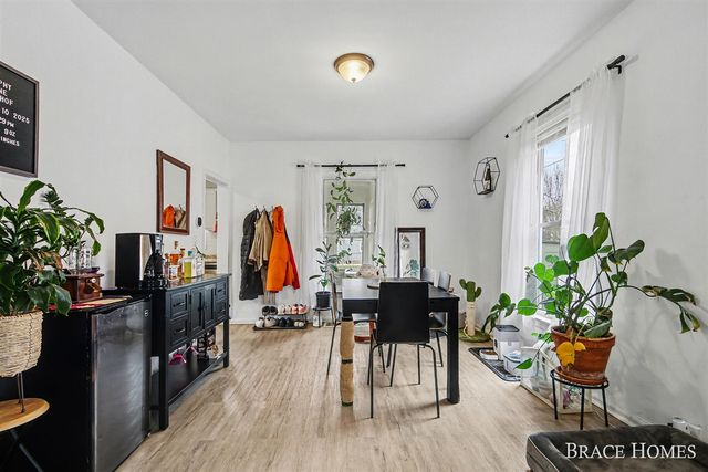 17 Vandine Place, Grand Rapids, MI 49503