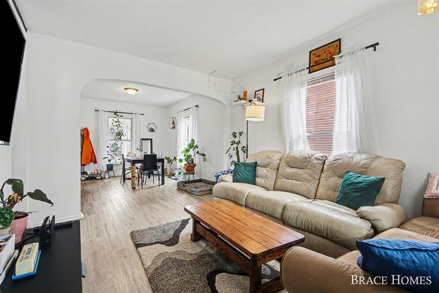 17 Vandine Place, Grand Rapids, MI 49503