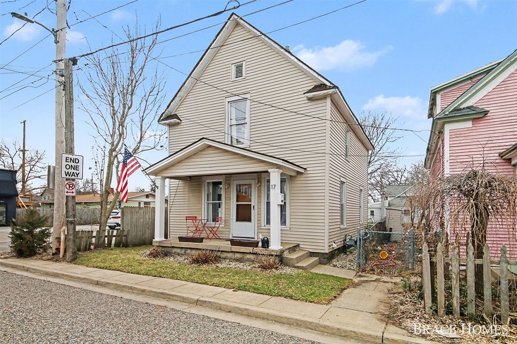 17 Vandine Place, Grand Rapids, MI 49503