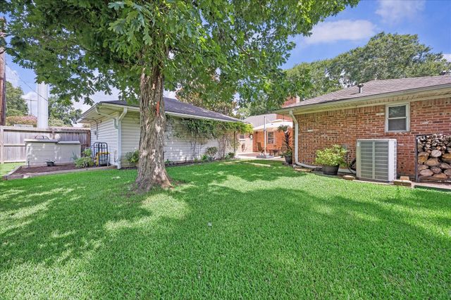 5547 Wigton Drive, Houston, TX 77096