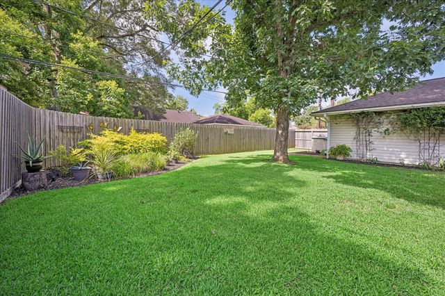5547 Wigton Drive, Houston, TX 77096