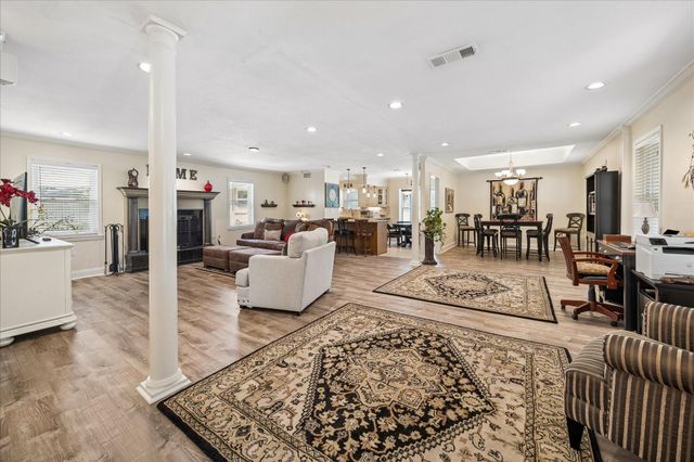 5547 Wigton Drive, Houston, TX 77096