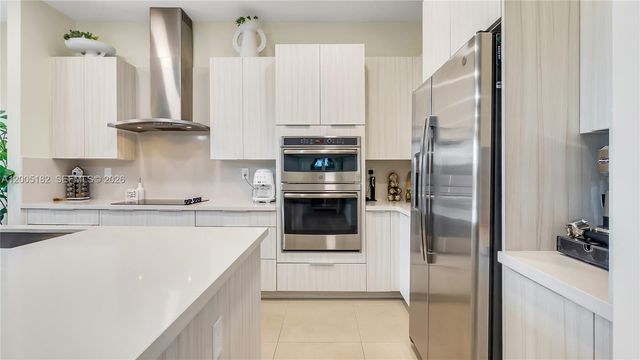 16051 NW 87th Ct, Miami Lakes, FL 33018