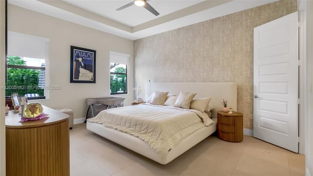 16051 NW 87th Ct, Miami Lakes, FL 33018