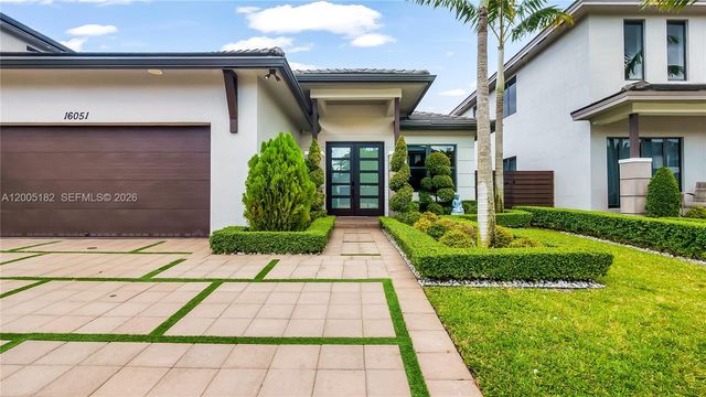 16051 NW 87th Ct, Miami Lakes, FL 33018