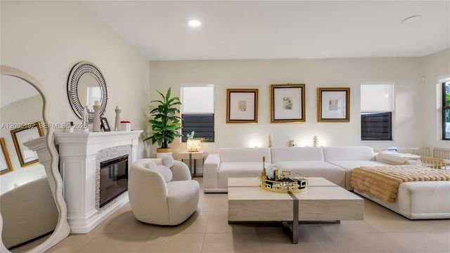 16051 NW 87th Ct, Miami Lakes, FL 33018