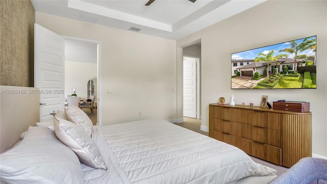 16051 NW 87th Ct, Miami Lakes, FL 33018