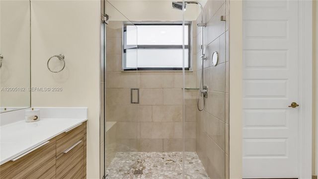 16051 NW 87th Ct, Miami Lakes, FL 33018