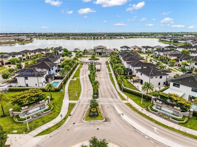 16051 NW 87th Ct, Miami Lakes, FL 33018