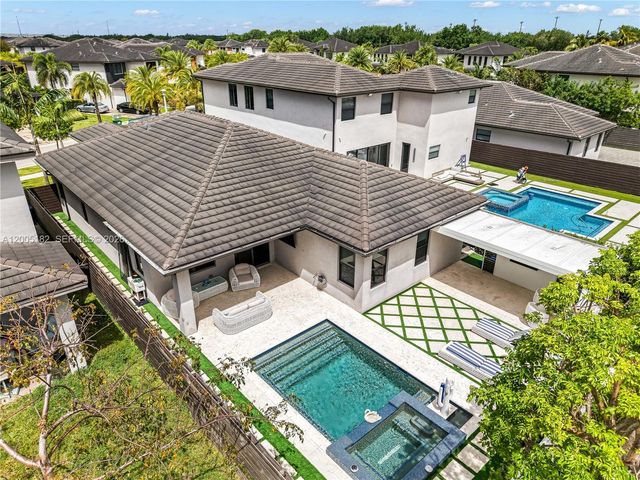 16051 NW 87th Ct, Miami Lakes, FL 33018