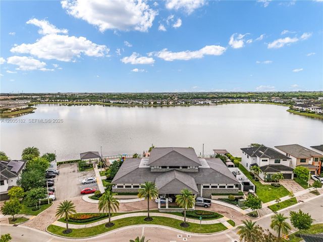 16051 NW 87th Ct, Miami Lakes, FL 33018