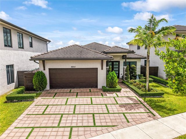 16051 NW 87th Ct, Miami Lakes, FL 33018