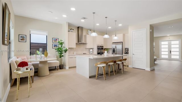 16051 NW 87th Ct, Miami Lakes, FL 33018