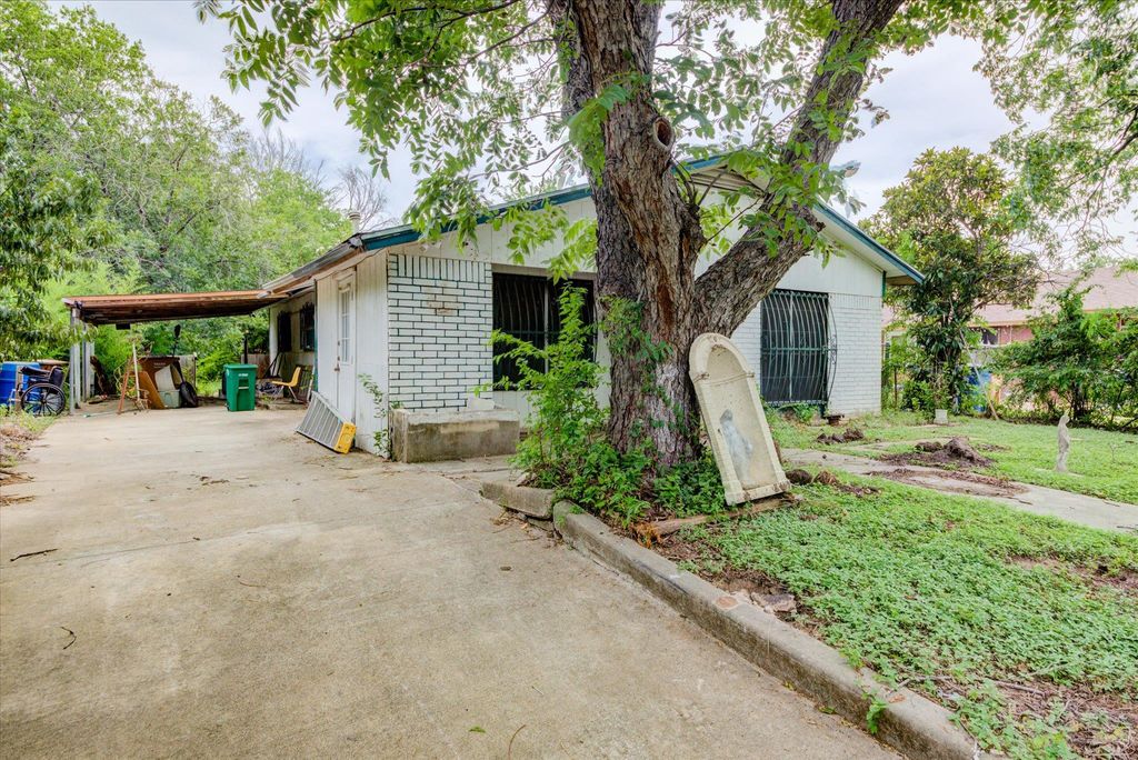 1307 Lily TER, Austin, TX 78741