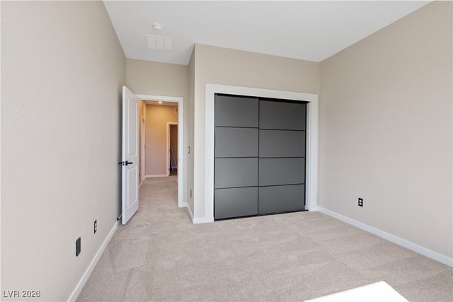 9710 Hiking Avenue, Las Vegas, NV 89166