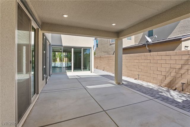9710 Hiking Avenue, Las Vegas, NV 89166
