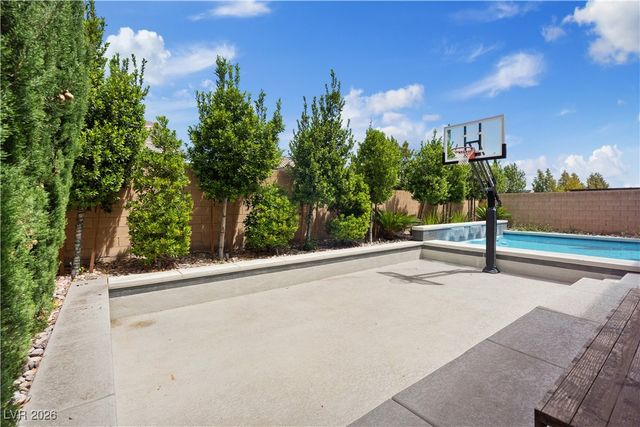 9710 Hiking Avenue, Las Vegas, NV 89166